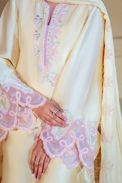 Picture of Floral Prism